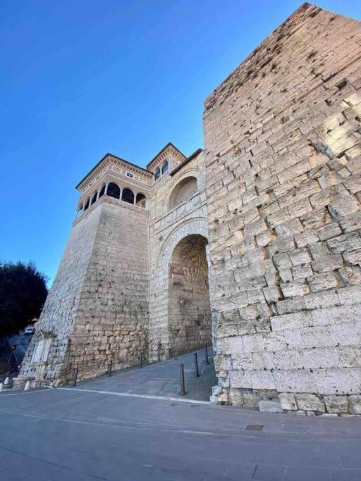 Perugia Home Apartment La Finestra Di Fronte Kültér fotó